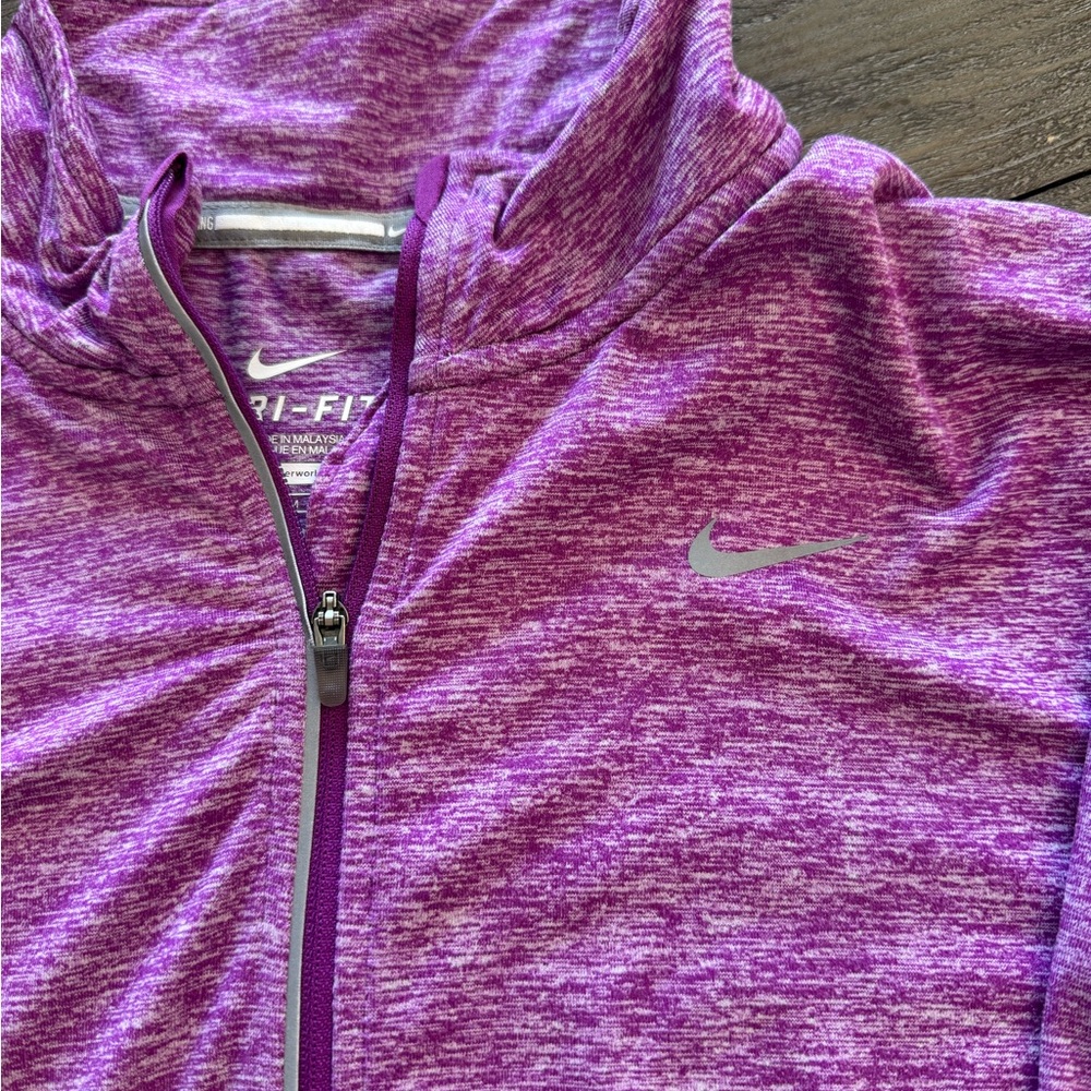 Nike Women's 1/2-Zip Running Top - Picture 2 of 10